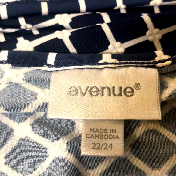 Avenue top size 22 24 long sleeves navy square pattern white office core - Picture 2 of 10